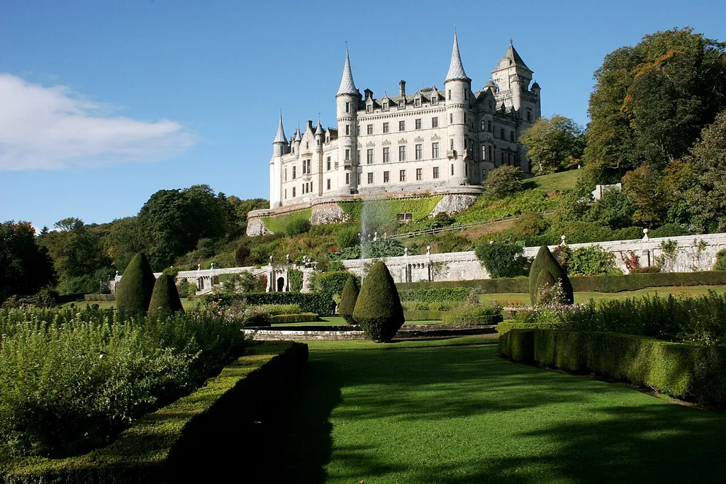 Dunrobin Castle in Golspie