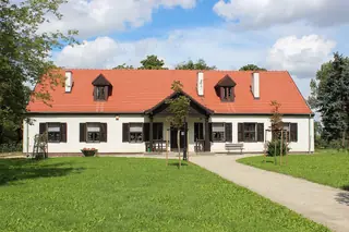 Dworek Marii Dąbrowskiej w Russowie in Russów