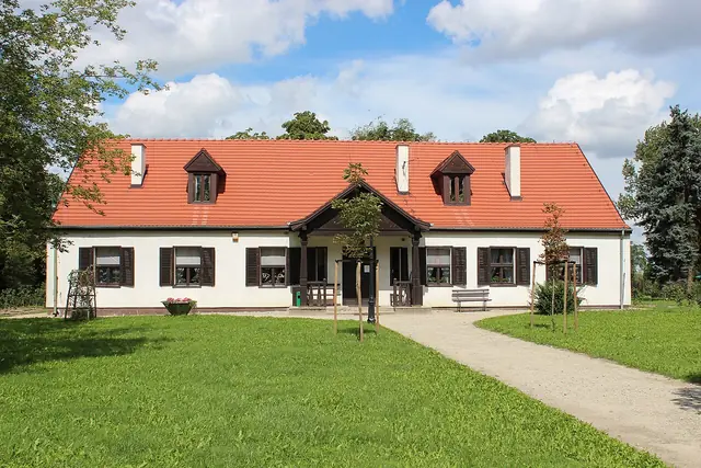 Dworek Marii Dąbrowskiej w Russowie in Russów