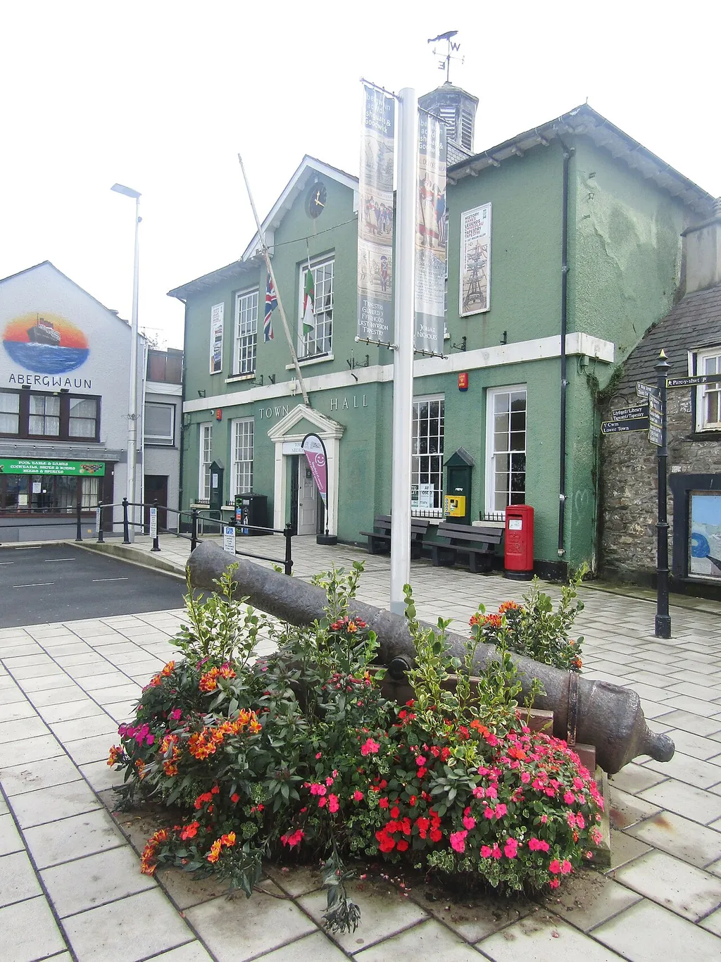 Ein Hanes in Fishguard