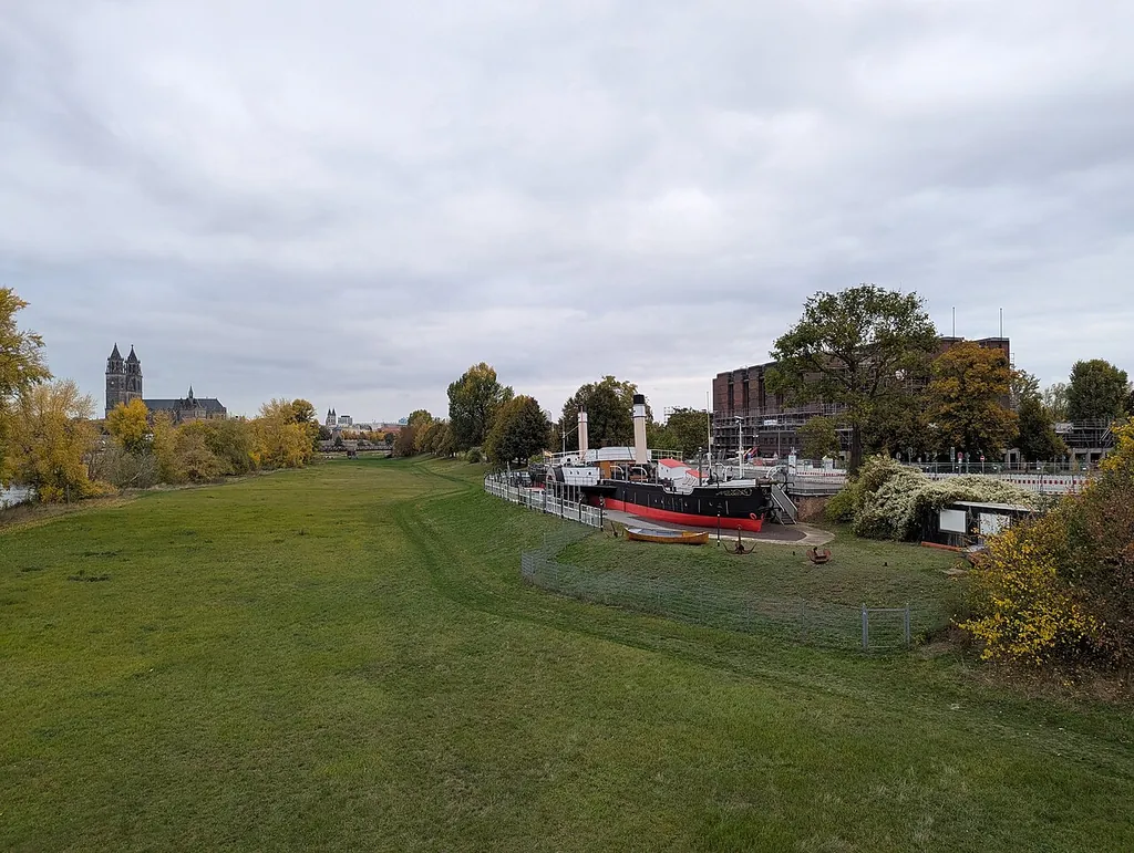 Elbeseitenradschleppdampfer Württemberg in Magdeburg