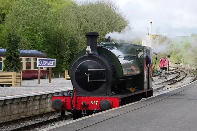 Embsay and Bolton Abbey Steam Railway in Skipton – Photo 4 of 10