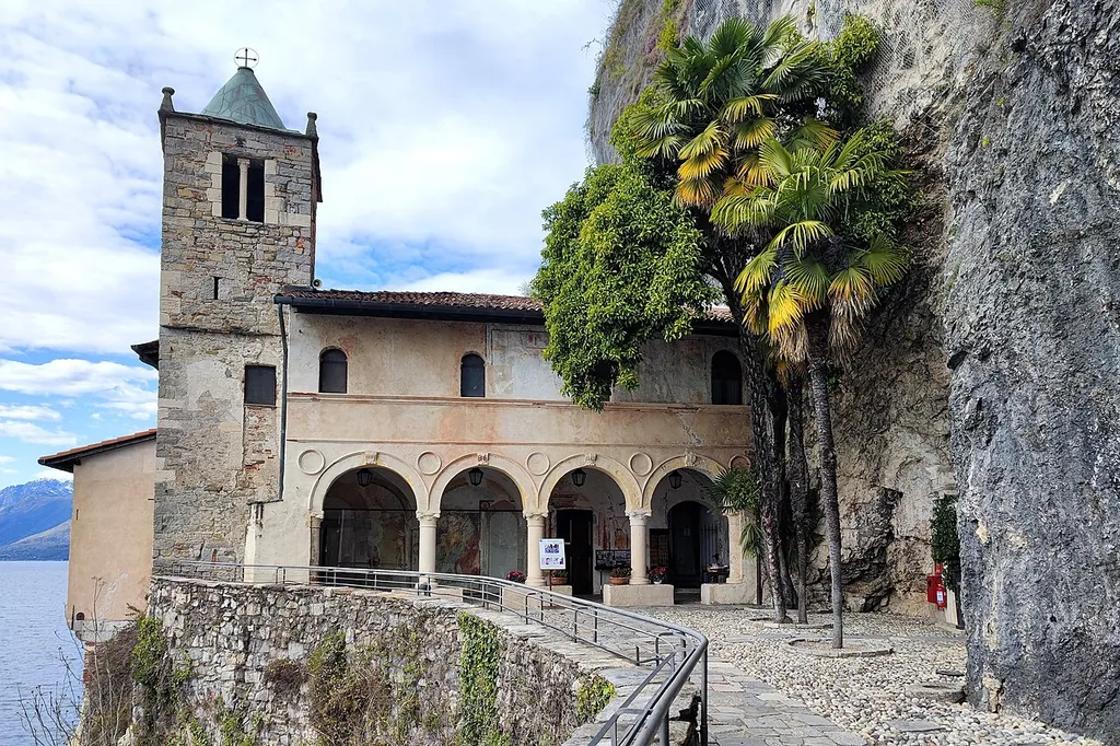 Eremo di Santa Caterina del Sasso in Leggiuno – Photo 2 of 9