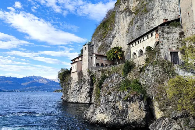Eremo di Santa Caterina del Sasso in Leggiuno – Photo 3 of 9
