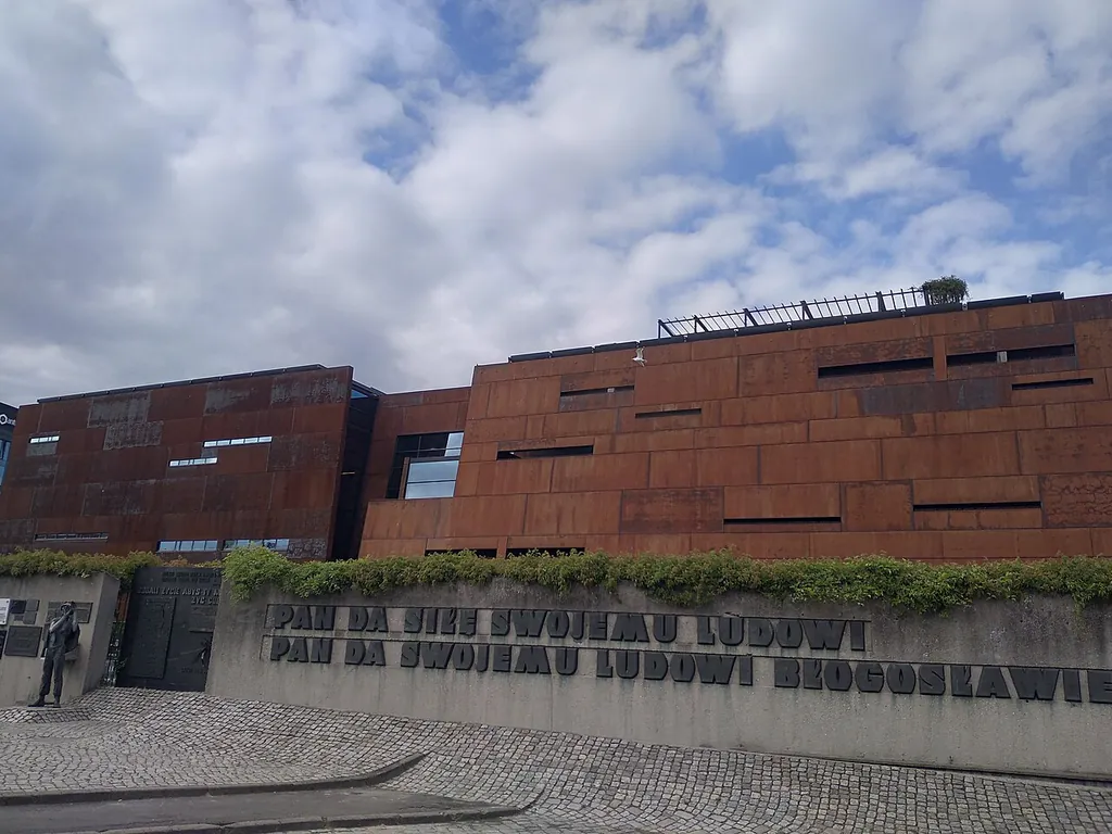 Europejskie Centrum Solidarności in Danzig – Bild 4 von 5