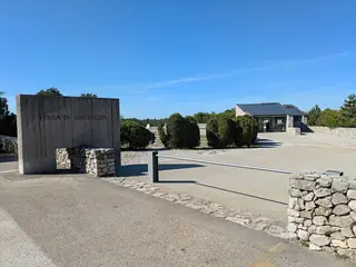 Foiba di Basovizza in Trieste – Photo 2 of 3