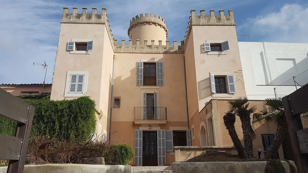 Fundació Cosme Bauçà in Felanitx