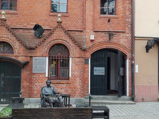 Fundacja Generał Elżbiety Zawackiej in Toruń