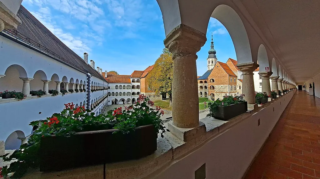 Galerija Božidar Jakac in Kostanjevica na Krki – Photo 4 of 9