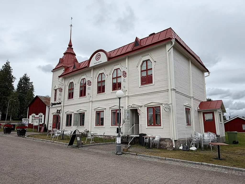 Gammelstads kyrkstad – Bild 2 av 3