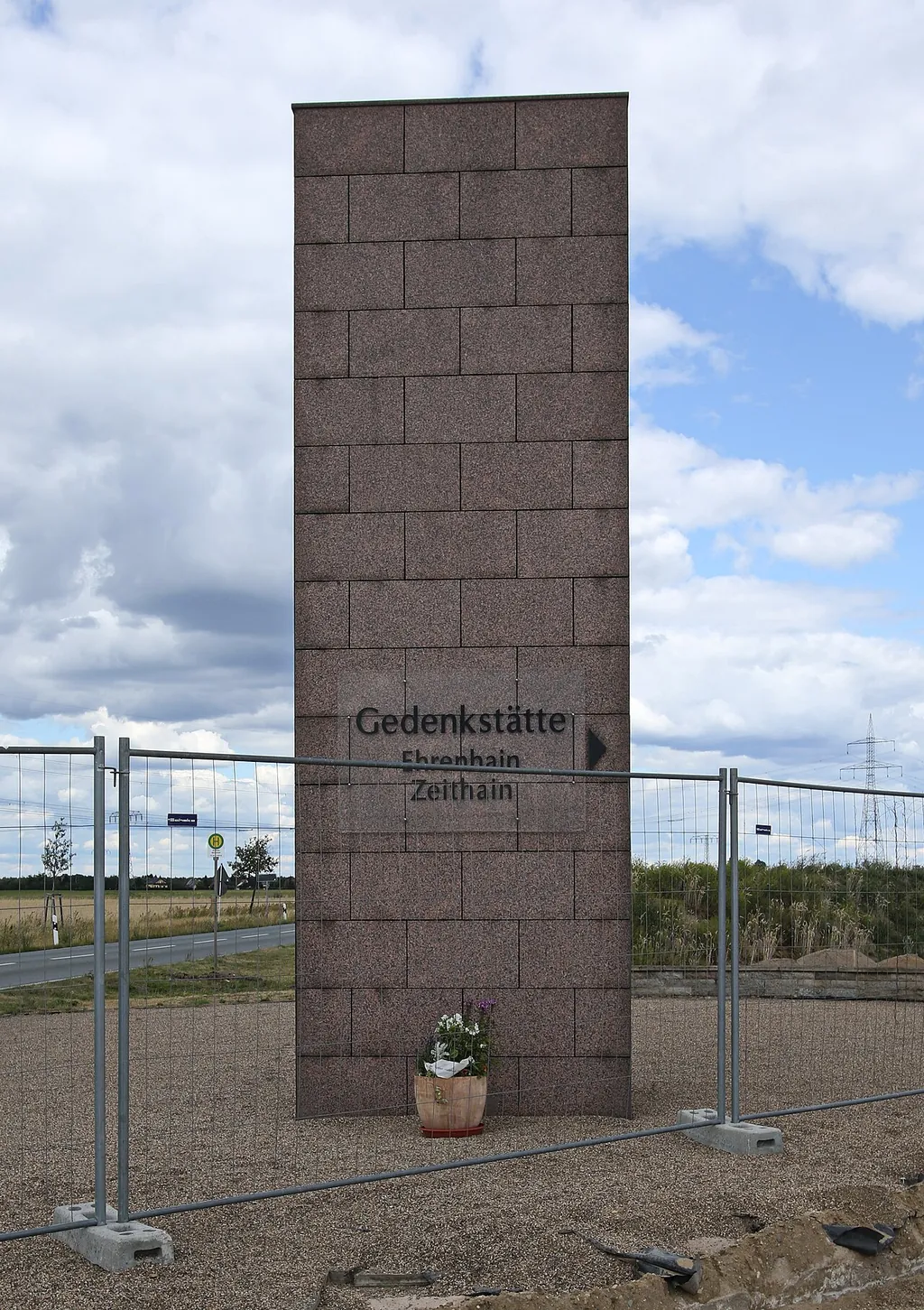 Gedenkstätte Ehrenhain Zeithain – Photo 2 of 2