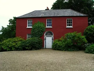 Glebe House and Gallery in Churchill