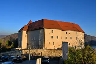 Grad Rajhenburg in Brestanica