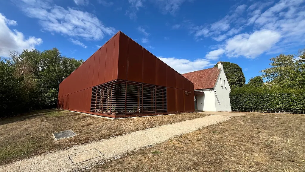 Henry Moore Studios and Gardens in Much Hadham – Photo 3 of 6