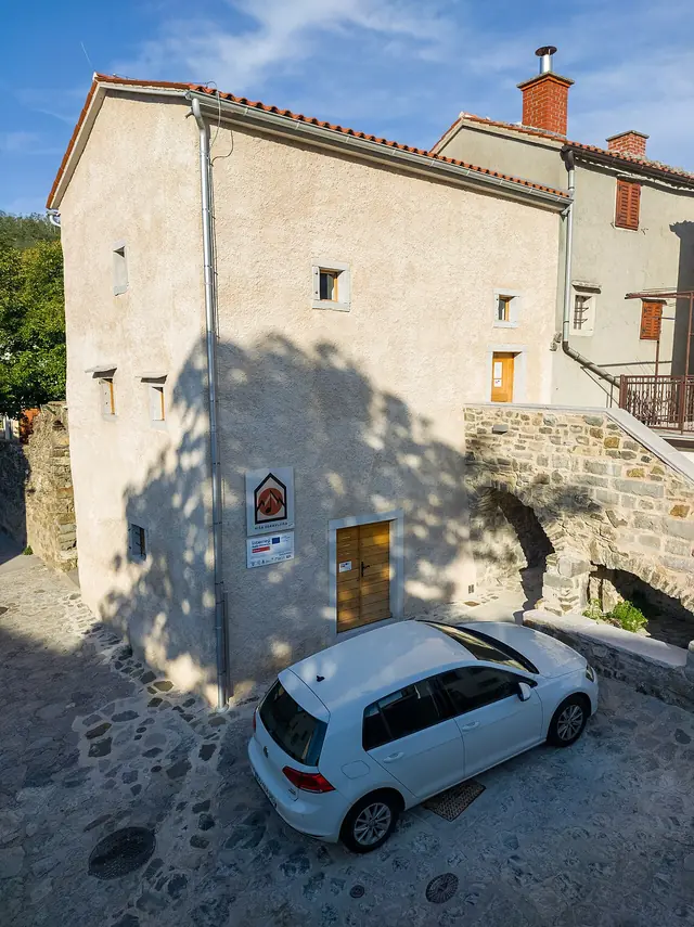 Hiša Zdravljica in Podnanos – Photo 2 of 2
