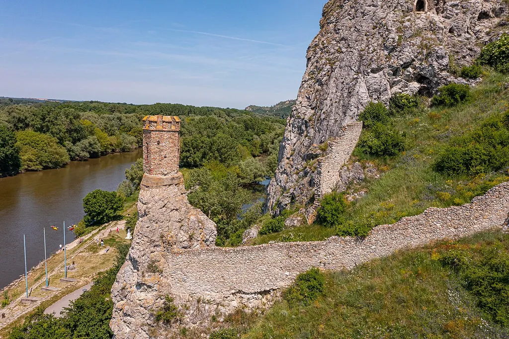 Hrad Devín in Bratislava – Photo 3 of 5