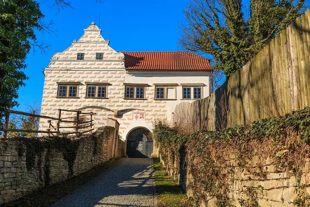 Hrad Košumberk in Luže