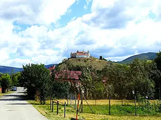 Hrad Krásna Hôrka in Krásnohorské Podhradie
