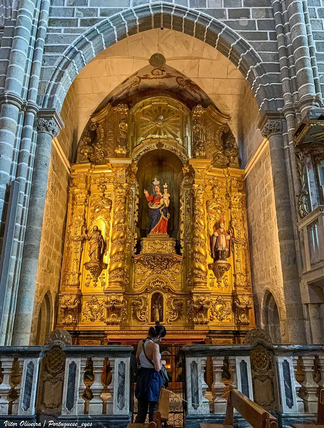 Igreja de São Francisco e Capela dos Ossos in Évora – Foto 4 de 6