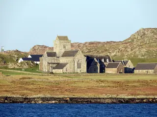 Iona Abbey and Nunnery in Isle of Iona – Bild 3 von 3