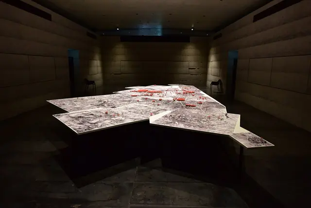Izba Pamięci przy Cmentarzu Powstańców Warszawy in Warszawa – Zdjęcie 3 z 4