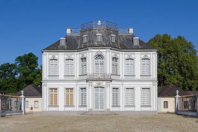 Schloss Falkenlust in Brühl