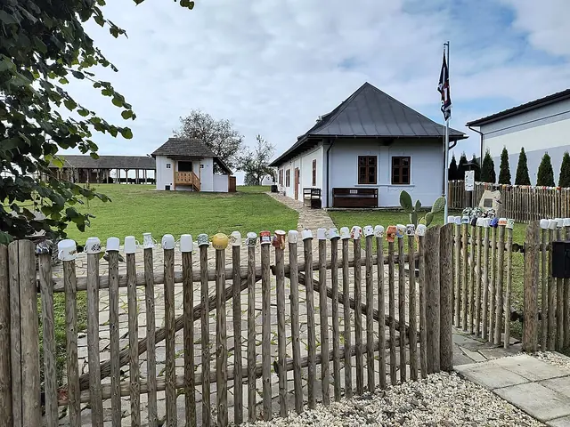 Kasigarda – Múzeum vysťahovalectva z územia Slovenska do Severnej Ameriky in Pavlovce nad Uhom