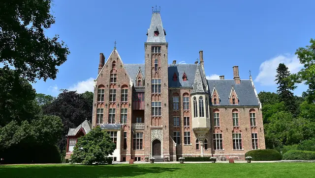 Kasteel van Loppem in Zedelgem