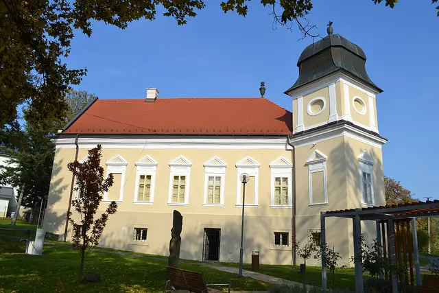 Kaštieľ Imre Madácha in Dolná Strehová – Bild 2 von 4