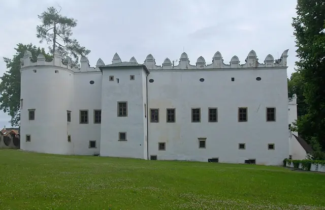 Kaštieľ Strážky in Spišská Belá – Photo 3 of 5