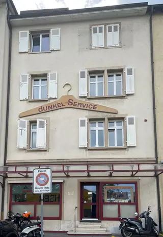 Kleiderbügelmuseum in Bâle – Photo 2 sur 2