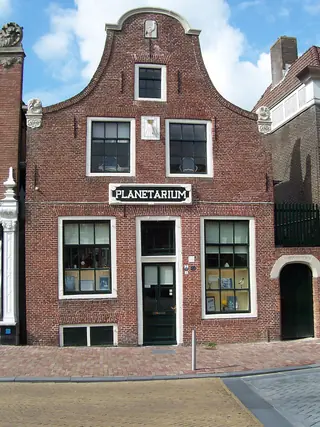 Koninklijk Eise Eisinga Planetarium in Franeker