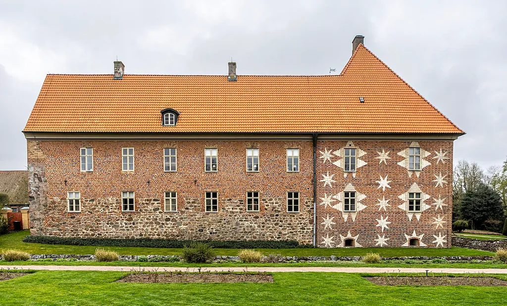 Krapperups borg in Nyhamnsläge – Bild 3 av 4