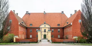 Krapperups borg in Nyhamnsläge – Bild 1 av 4
