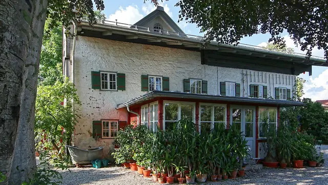 Künstlerhaus Exter mit Garten in Übersee