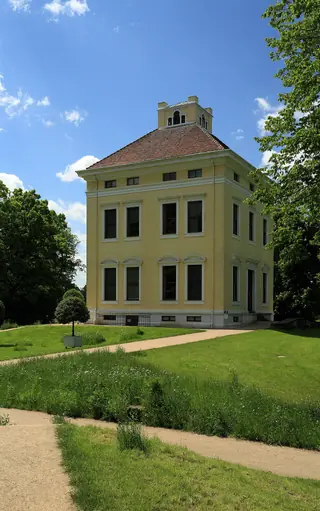 Schloss Luisium in Dessau-Roßlau – Bild 1 von 6