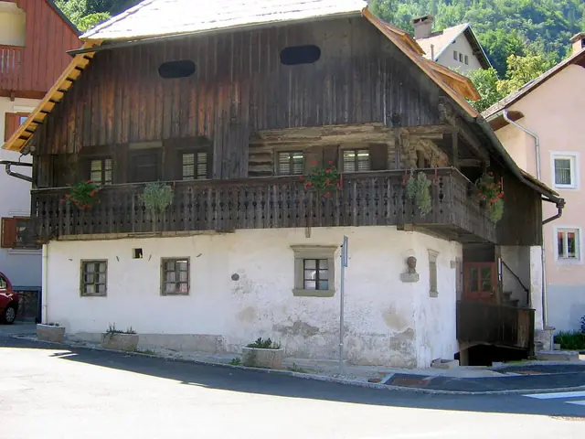 Kurnikova hiša in Tržič