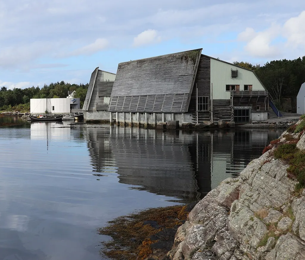 Kystmuseet i Sogn og Fjordane in Florø