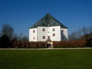 Letohrádek Hvězda in Praga