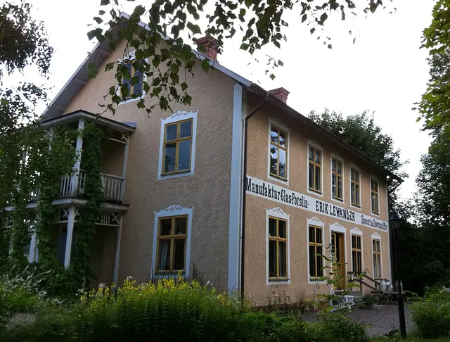 Levanders lanthandel in Holsbybrunn