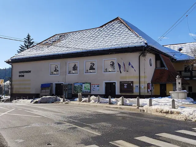Levstikov dom – spominska soba Frana Levstika in Josipa Stritarja in Velike Lašče