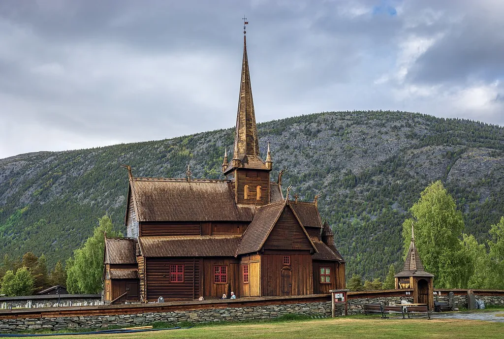 Lom stavkyrkje – Bilde 6 av 10