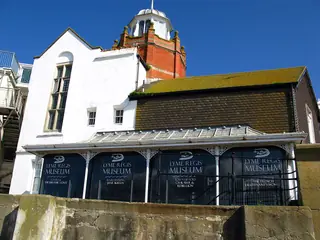 Lyme Regis Museum – Photo 1 of 3