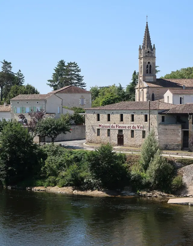 Musée de la Dordogne batelière in Port-Sainte-Foy-et-Ponchapt