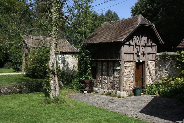 Maison Elsa Triolet-Aragon in Saint-Arnoult-en-Yvelines