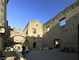 Mausoleo di Cecilia Metella e Castrum Caetani in Rom – Bild 3 von 5