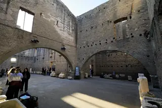 Mausoleo di Cecilia Metella e Castrum Caetani in Rom – Bild 5 von 5