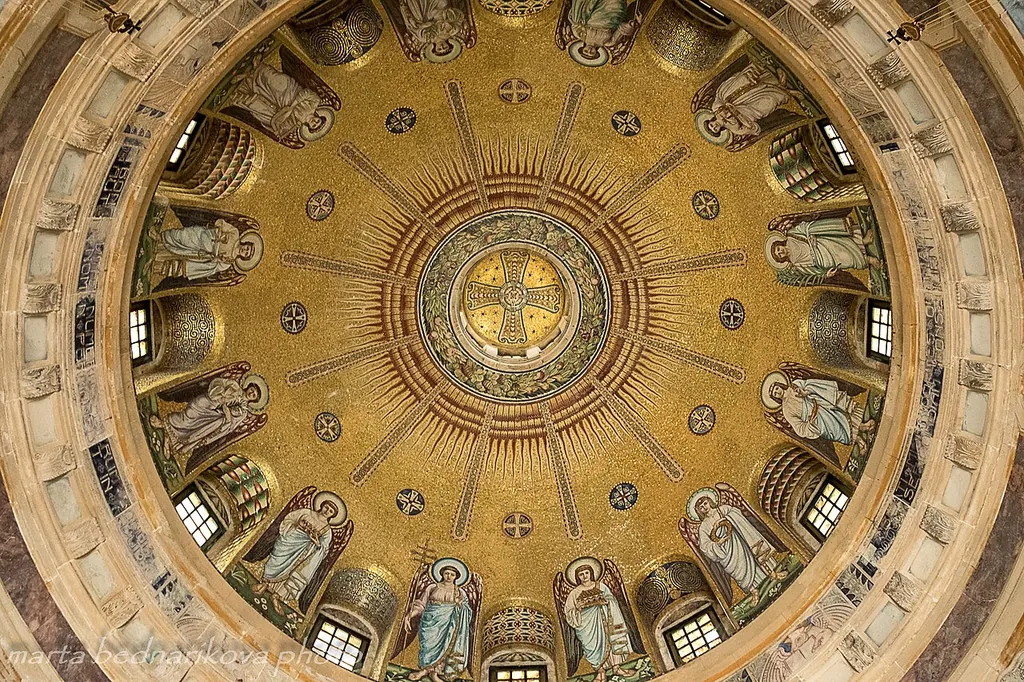 Mauzóleum grófa Dionýza a Františky Andrássyovcov in Krásnohorské Podhradie – Fotografia 4 z 4