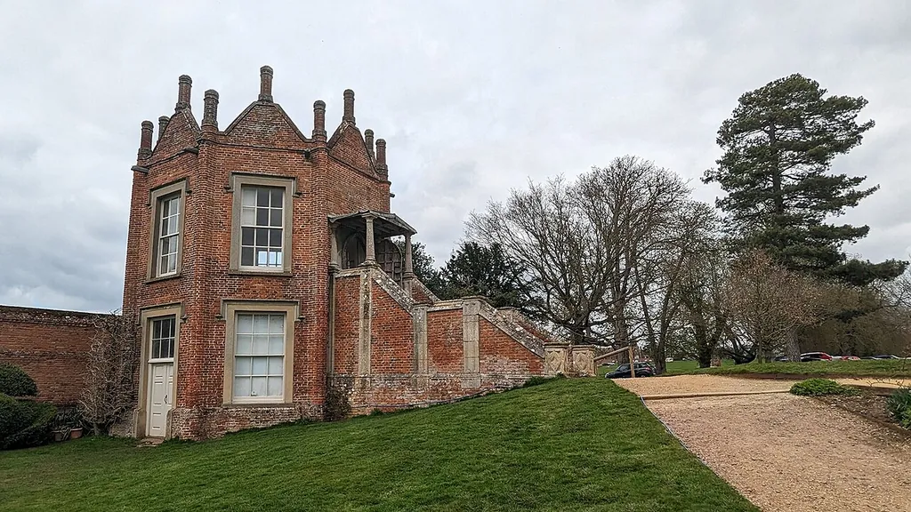 Melford Hall in Long Melford – Photo 4 of 5