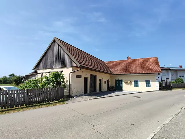 Menačenkova domačija in Domžale